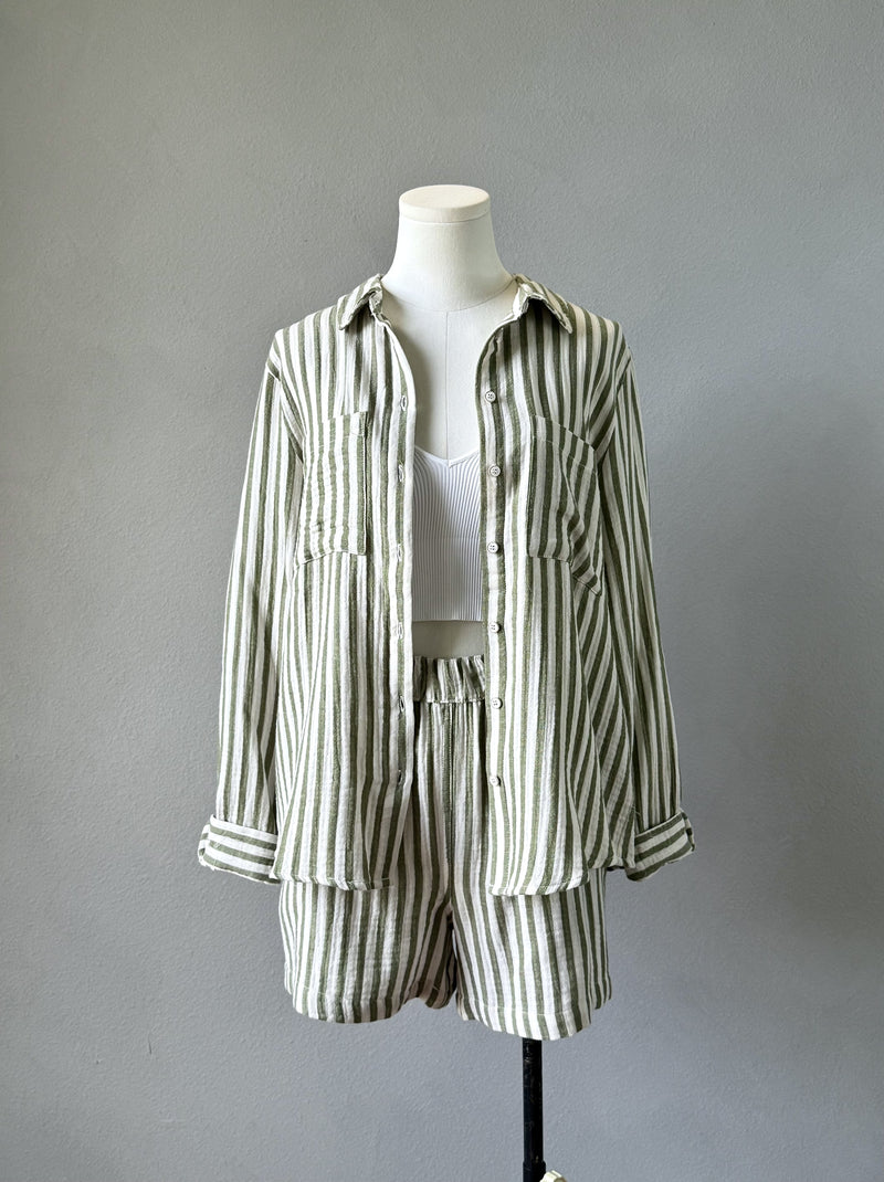 Eva Button Up