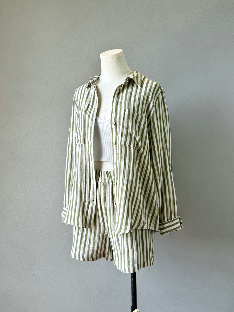 Eva Button Up
